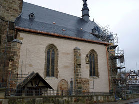 Abbau des Gerüstes an der Südseite (Foto: Karl-Franz Thiede)